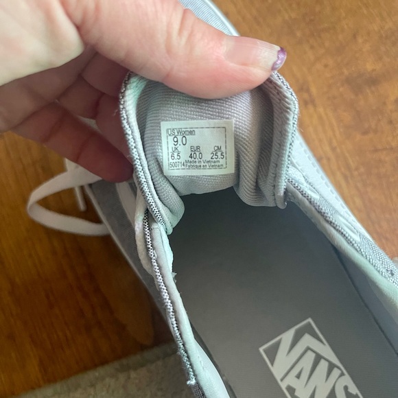 Brand new women’s Vans - Picture 5 of 5